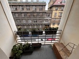 Prodej bytu 1+1 33,7m2 s lodžií 2,2m2 v ulici Charlese de Gaulla, Praha Bubeneč